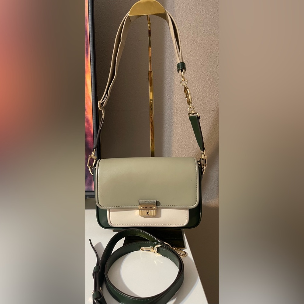 Michael Kors Messenger Bag